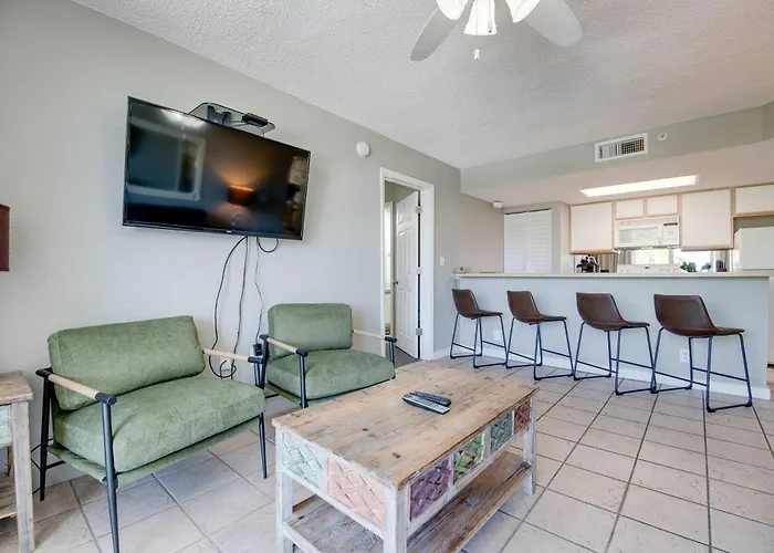 The Barbados -Bright Condo W Pool
